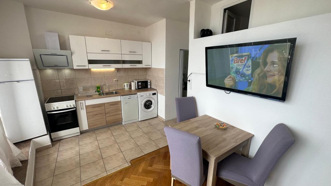 Split Apartments Trpimira Street Bagian luar foto