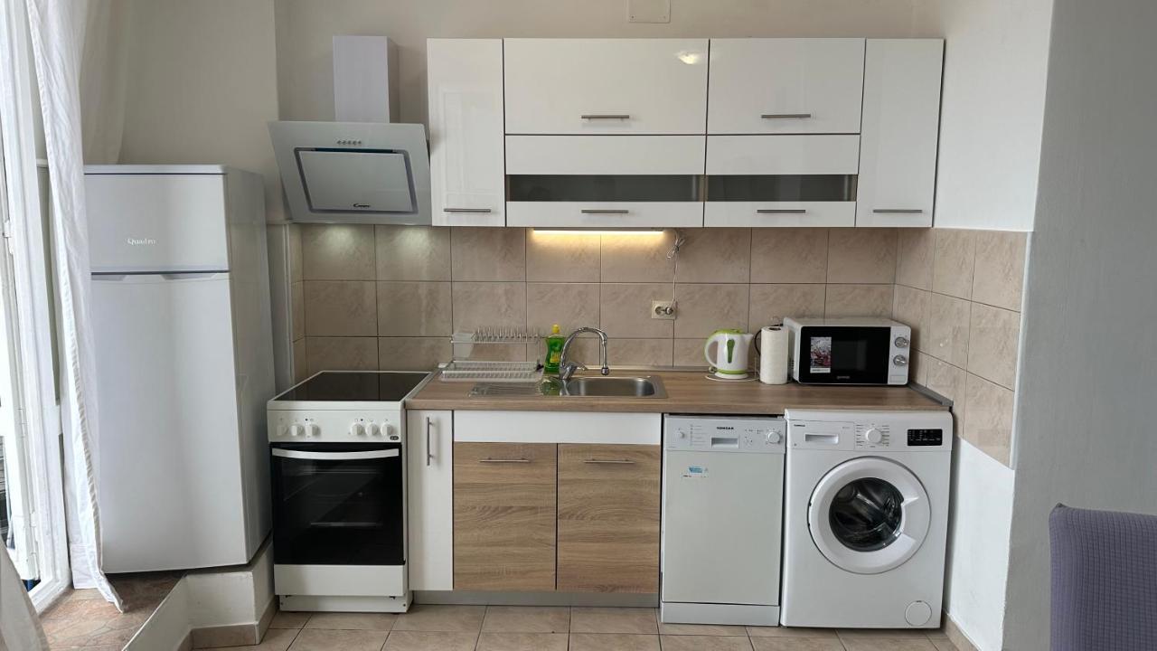Split Apartments Trpimira Street Bagian luar foto