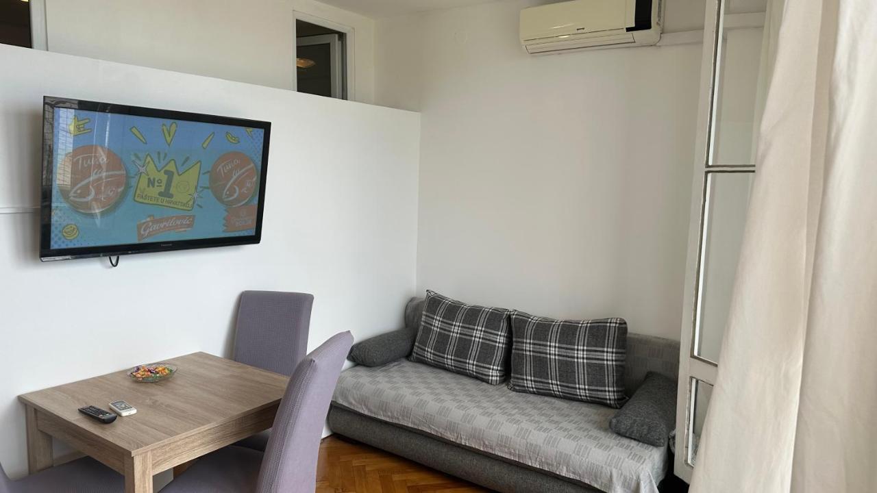 Split Apartments Trpimira Street Bagian luar foto
