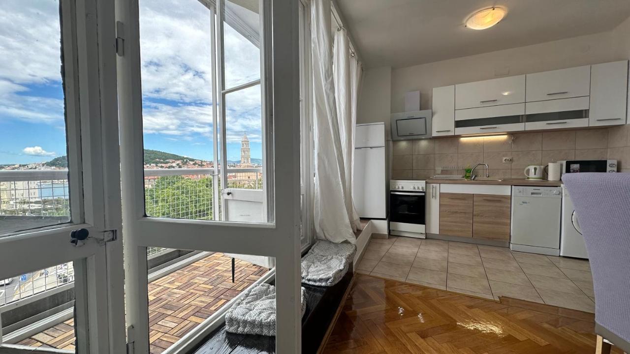 Split Apartments Trpimira Street Bagian luar foto